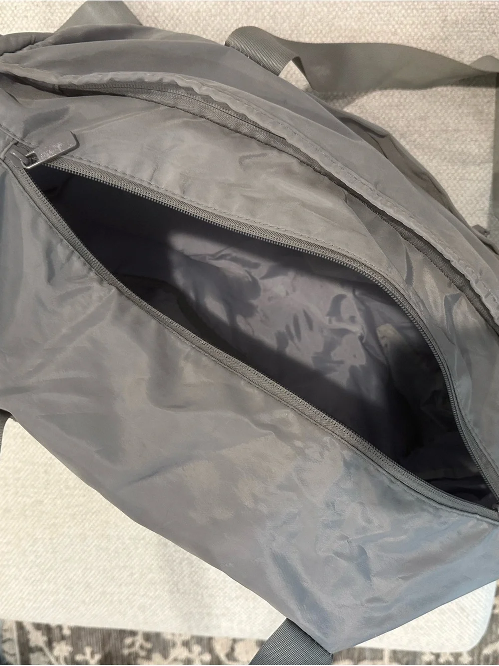 Gray Men's Duffel Bag - Lightweight Travel & Gym Bag